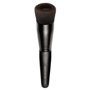 New bare minerals perfecting Face brush